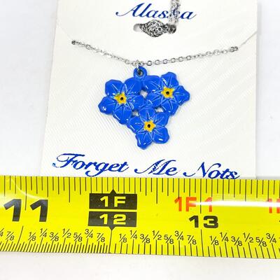 ALASKA â€œFORGET ME NOTSâ€ FLOWER NECKLACE