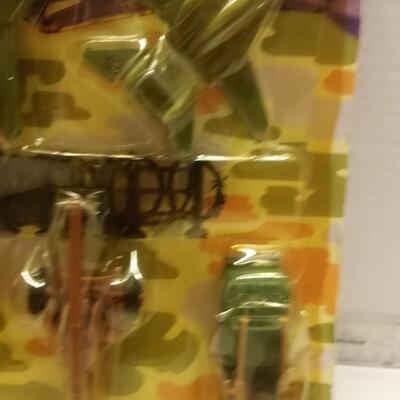 MidWestern Dst. Army combat  and equipment 1996 new in package