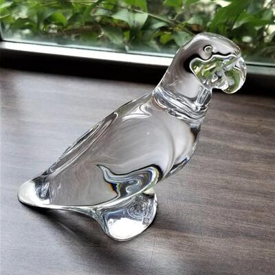 Lot #49  BACCARAT Parrot
