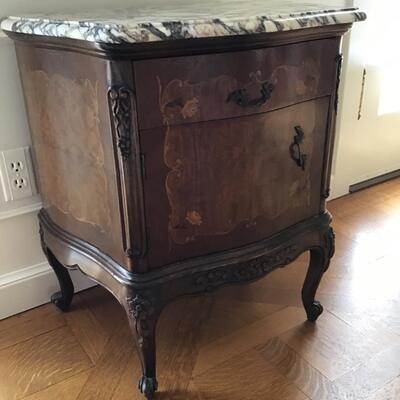 L18 - Vintage Side Table w/Marble Top