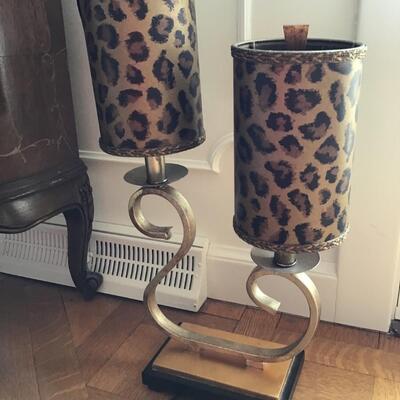 L19 - Fun Leopard Print Lamp