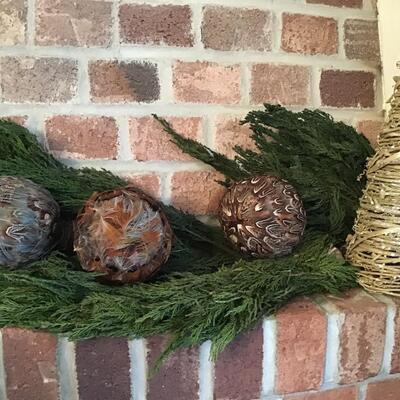 K103 - Mantle Pieces (Nativity, Balls, Greenery)