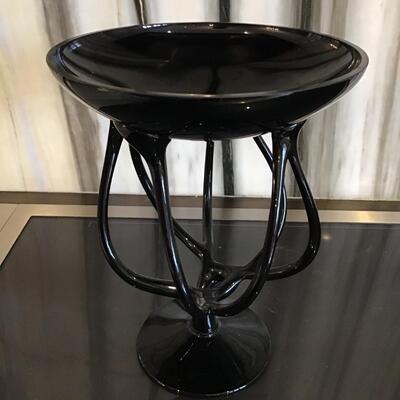K105 - Aram Silver Leaf Compote Stand & Black Ceramic Pedestal Stand