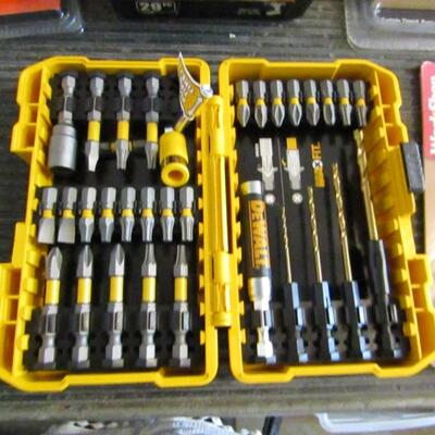 LOT 49  DRILL AND ROUTER BITS, NUT DRIVERS AND BIT SET