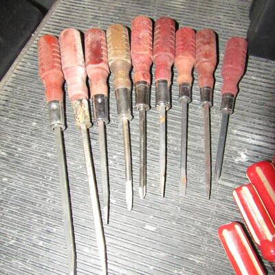 LOT 76  ALL WOODEN HANDLED SCREWDRIVERS, AWLS AND A PLASTIC TOOL BOX