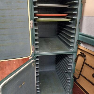 FOOD TRAY HOLDER
