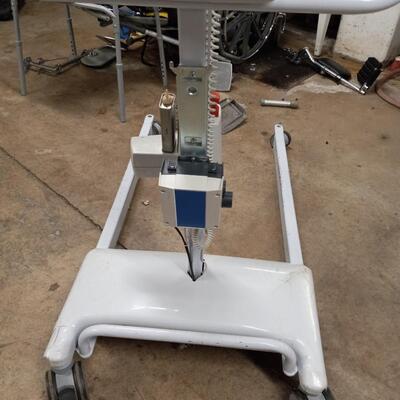 TOLLOS BATH LIFT