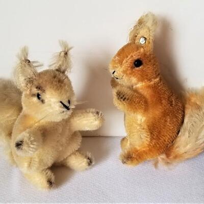 Lot #56  Two Pieces Vintage STEIFF - Mohair Squirrels