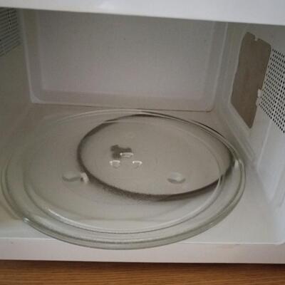 LOT 69T SMALL WHITE MICROWAVE