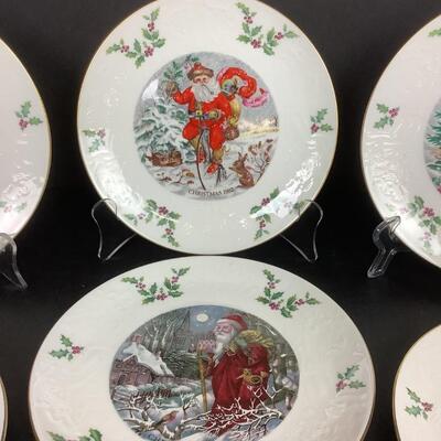 214  Set of Six Royal Doulton Christmas Plates 1977-1982