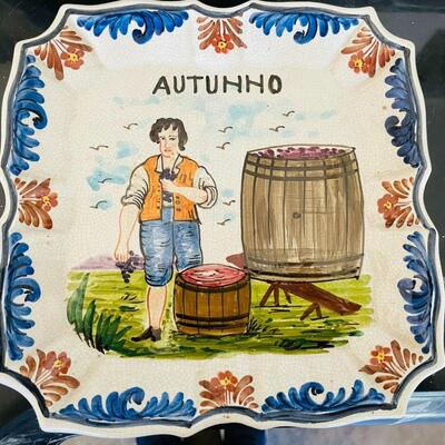 Circa 1930 Hand Painted Bassano Italian Faience Decorative Plates
