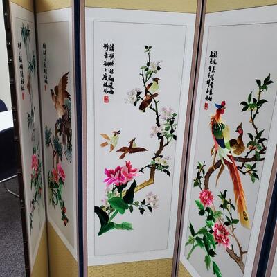 Striking Oriental Screen