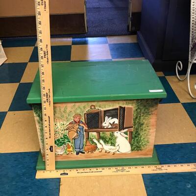 wood box storage: green, functional, wooden, box for storage, hand painted, hinged lid ;