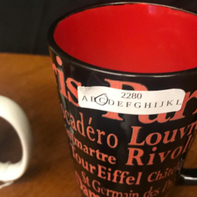 kitchen:lot lot of 10 assorted mugs and cups, 1 silver capped muffineer and 1 scentsy night light warmer;