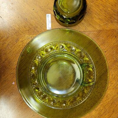 kitchen:3 Green Cup and Saucer;