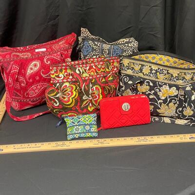 Purses / Handbags: 