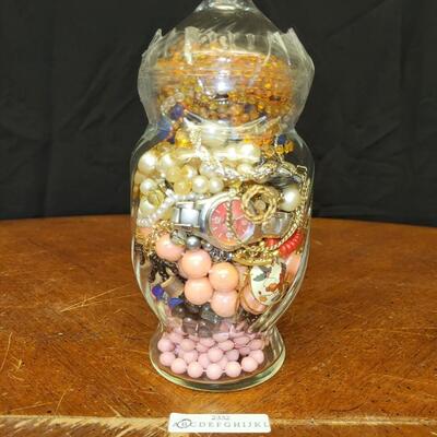 Jewelry / Crafting:1 Jar of assorted jewelry;