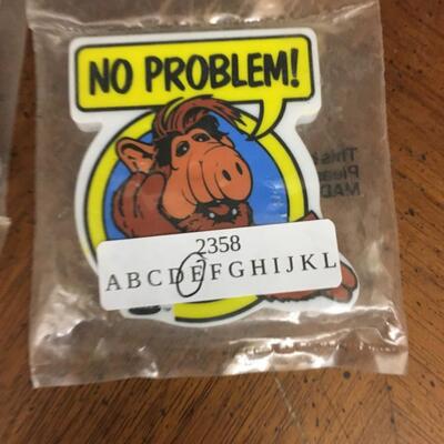 vintage toys: vintage action figures, alf magnets;