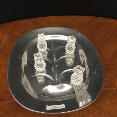 kitchen: heavy silver serving tray, 4 crystal pineapples;