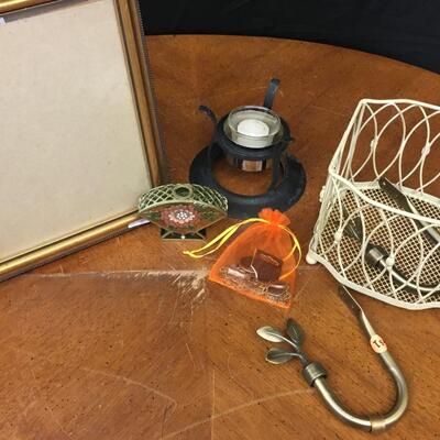 misc decorative lot: decorative lot;
