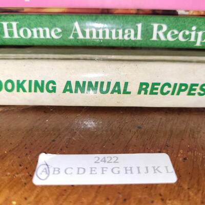 Books:Box lot 6 cookbooks;