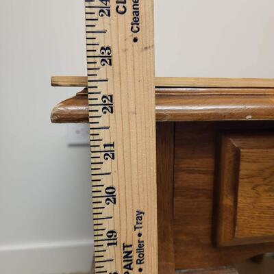 Furniture:2 End tables with Drawers;