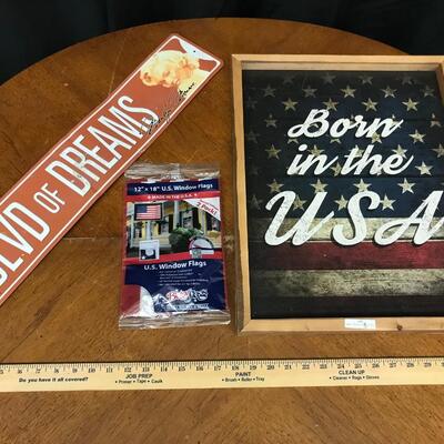 usa decor: born in the USA, flag, signage featuring marilyn monroe;