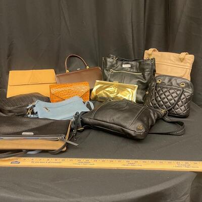 Purses / Handbags: 
