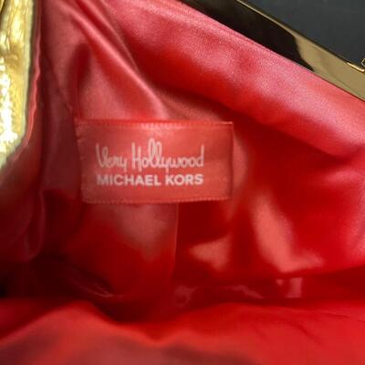 Purses / Handbags: 