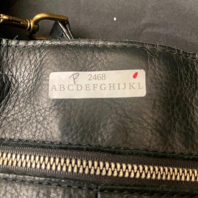Purses / Handbags: 