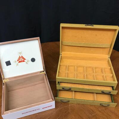 vintage : metal cigar box and vintage jewelry box;