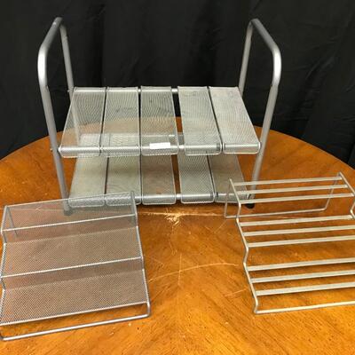 organizers:3 metal shelving set ;