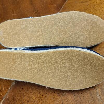 Shoes:2 Size 8 Sandals; Size M tie up shoes;