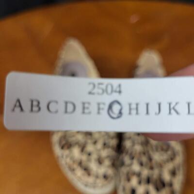 Shoes:1 Dr Scholls Size 11 Leopard print slide on shoes;