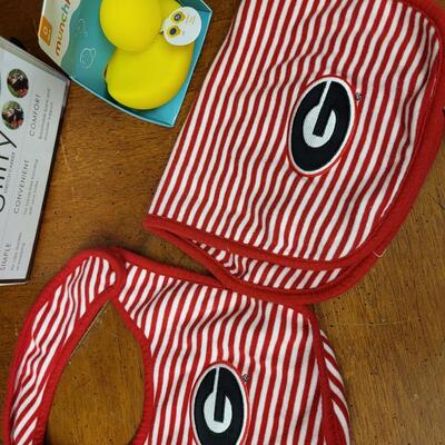 Children:Box lot 24M outfit; bibs, JJ Cole Sling;