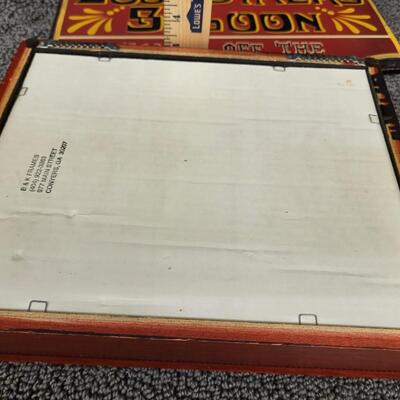 Decor:Box Lot Wall sorter; wall art; rug;