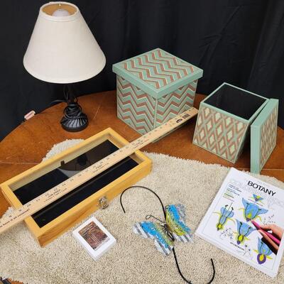 Decor:Box Lot Stacking boxes, shadow box, lamp, rug;