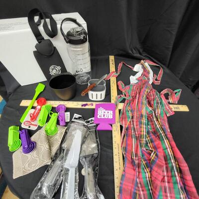 Kitchen:Box Lot Apron, plastic serving ware, measuring spoons,;