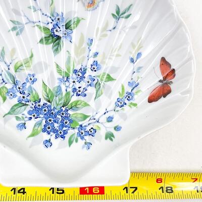 LIMOGES FRANCE FLOWER & BUTTERFLY SEASHELL DISH