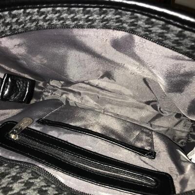 Purses / handbags: Black & Grey Houndstooth bag (Staff Note: WLN);
