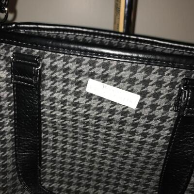 Purses / handbags: Black & Grey Houndstooth bag (Staff Note: WLN);