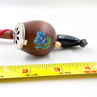 DECORATIVE WOODEN PIPE WITH FLOWER