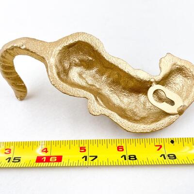 GOLDEN TIGER IRON WALL HOOK
