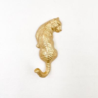 GOLDEN TIGER IRON WALL HOOK