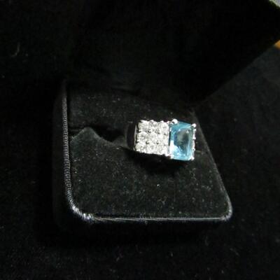 LOT 59  LADIES STERLING RING WITH TEAL STONE