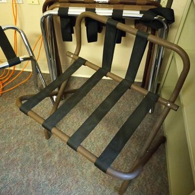 LUGGAGE STANDS