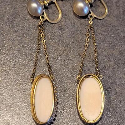 Lot 120: Antique Gold, Pearl And Carved Cameo Screwback Earrings