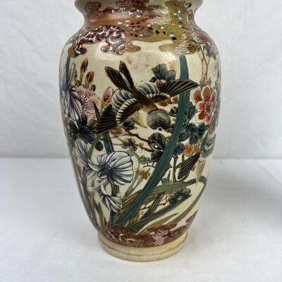 287  Japanese Setsuma Vases