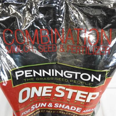 1 Bag of Pennington Combination Mulch, Seed & Fertilizer - New