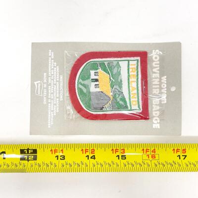 IRELAND COTTAGE SOUVENIR BADGE / PATCH